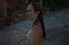 Lucia Delgado nude tits in El arbol de la sangre