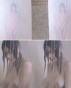 Olga Kurylenko naked in L'annulaire