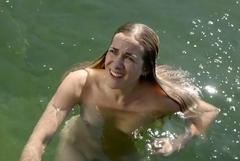 Annina Hellenthal nude in a water at Die reichen Leichen - Ein Starnbergkrimi