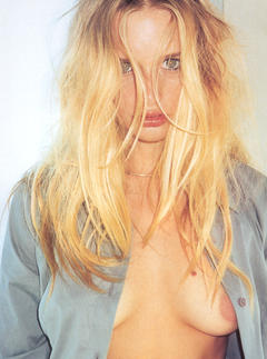 Blonde Ehrinn Cummings braless