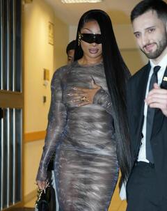 Megan Thee Stallion see through to boobs paparazzu photo before the runway of Roberto Cavalli