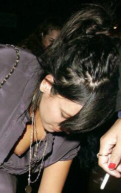 Lily Allen tit slip paparazzi photo