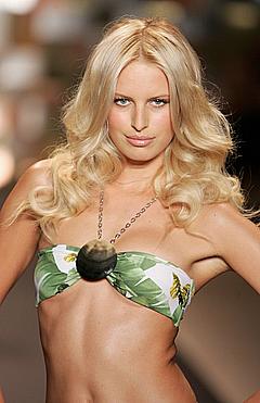 Blonde Karolina Kurkova in bikini runway photo