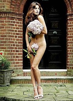 Kelly Brook undressed