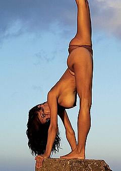 Italian Rossella Brescia topless in nature
