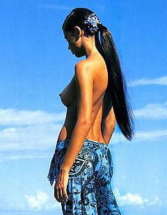 Adriana Lima topless in nature