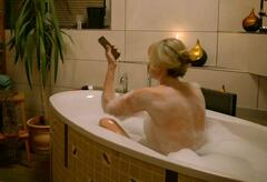 Simone Hanselmann naked in a bathtub at Familie Dr. Kleists