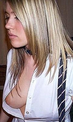Scarlett Johansson tit slip paparazzi photo