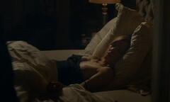 Lea Drucker flahes her bare tit at Le monde d'hier