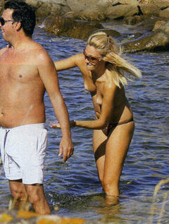 Mary Carbone topless paparazzi photo