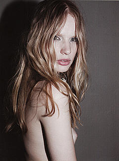 Janine Henkes topless photo