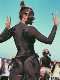 Alexandra Stan topless