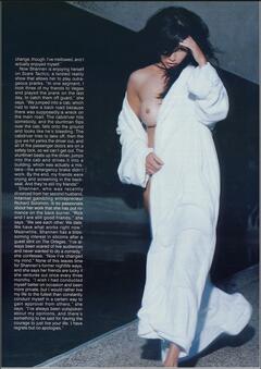 Shannen Doherty shows her nude boob