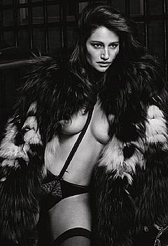 Marie Gillain nude tits