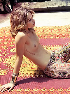 Abby Brothers topless photo