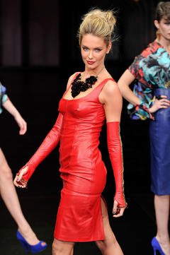 Jennifer Hawkins in red dress runway photo