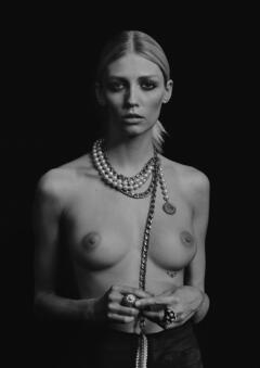 Alex Kijania topless by Robert Nil Reed