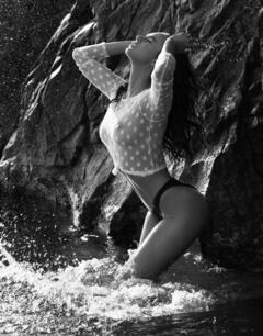 Magdalena Perlinska see through to boobs