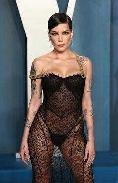 Halsey - 2022 Vanity Fair Oscar Party in Beverly Hills