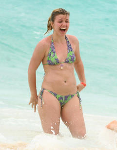 Kelly Clarkson in bikini