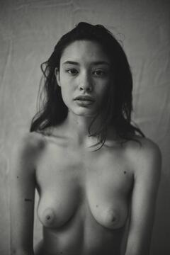 Sofia Toledo topless black-&-white image by Sebastián Arpesella