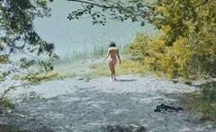 Isabella Parkinson naked at Ein Jahr, zwei Winter