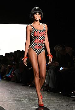 Chanel Iman hot runway image