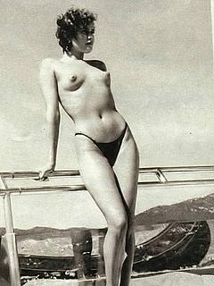 Italian actress and model Lory Del Santo topless