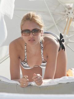Jessica Alba in bikini on a beach