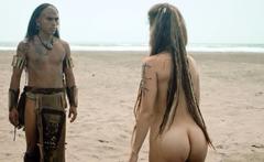 Paulette Hernandez naked shows her ass in Sitiados Mexico