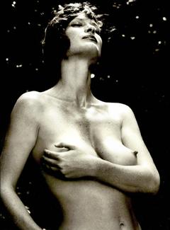 Jane Alexander topless grab her boob in 2005 calendar