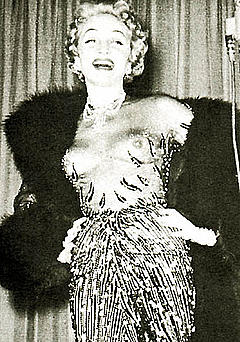 Marlene dietrich topless