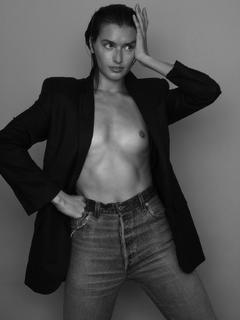 Jessica Clements nude tit