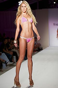 Alisa Basyuk in bikini runway image
