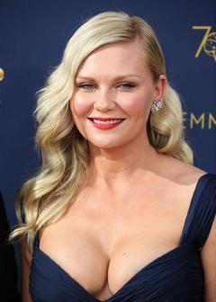 Kirsten Dunst massive cleavage