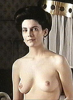 Lara Flynn Boyle topless in The Road to Wellville