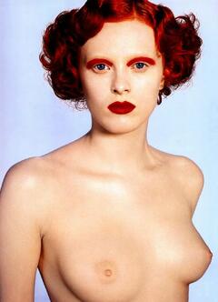 Redhead Karen Elson topless