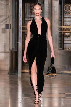 Candice Swanepoel sexy runway at Oscar de la Renta Fashion Show in NYC