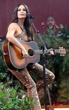 Kacey Musgraves - 2025 New Orleans Jazz & Heritage Festival in New Orleans - April 2025