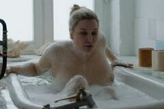 Anna Konig nude in a bathtub at Assandira
