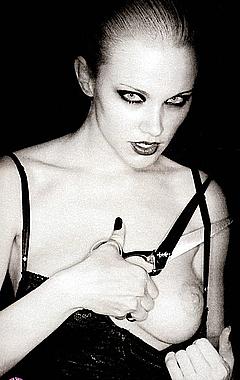 Jennifer Driver shows her nude tit