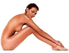 Fernanda Tavares nude