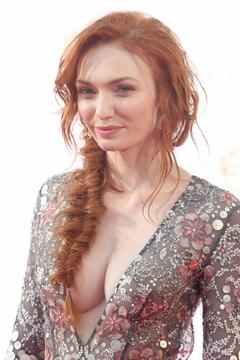 Redhead Eleanor Tomlinson cleavage at British Academy Television Awards