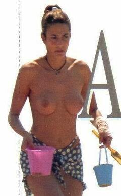 Spanish actress Elsa Anka topless on a beach paparazzi image