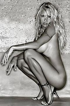 Pamela Anderson naked black-&-white photo