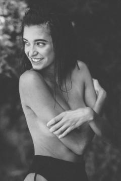 Azlin Nicolette topless cover her tits