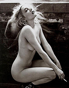 Chloe Sevigny smoking naked