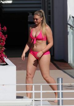 Iskra Lawrence cleavage in pink bikini