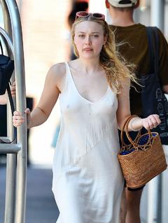 Dakota Fanning pokies