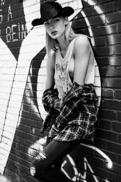 Tessa Greiner nude tit